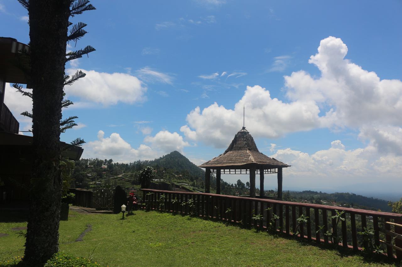 Sukuh Cottage Tawangmangu Buitenkant foto