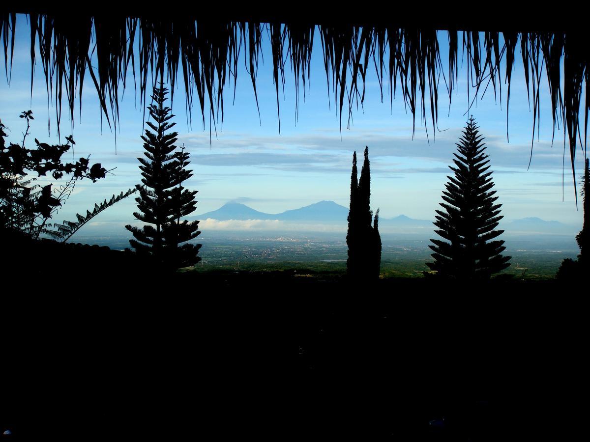 Sukuh Cottage Tawangmangu Buitenkant foto